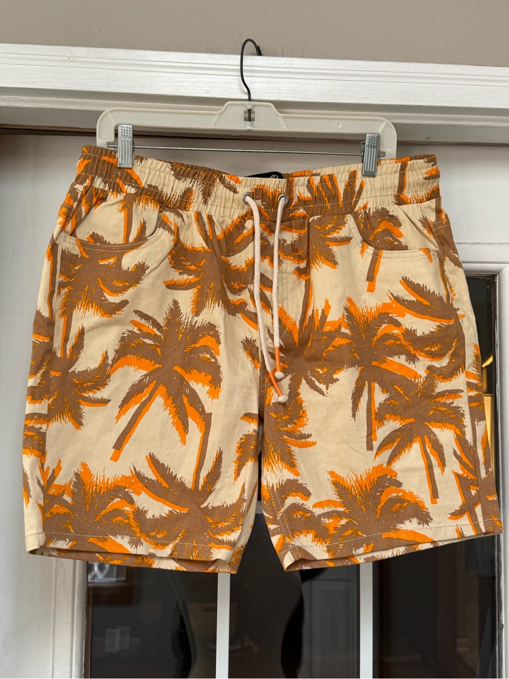 Men's Beige & Orange Palm-Print Cargo Shorts